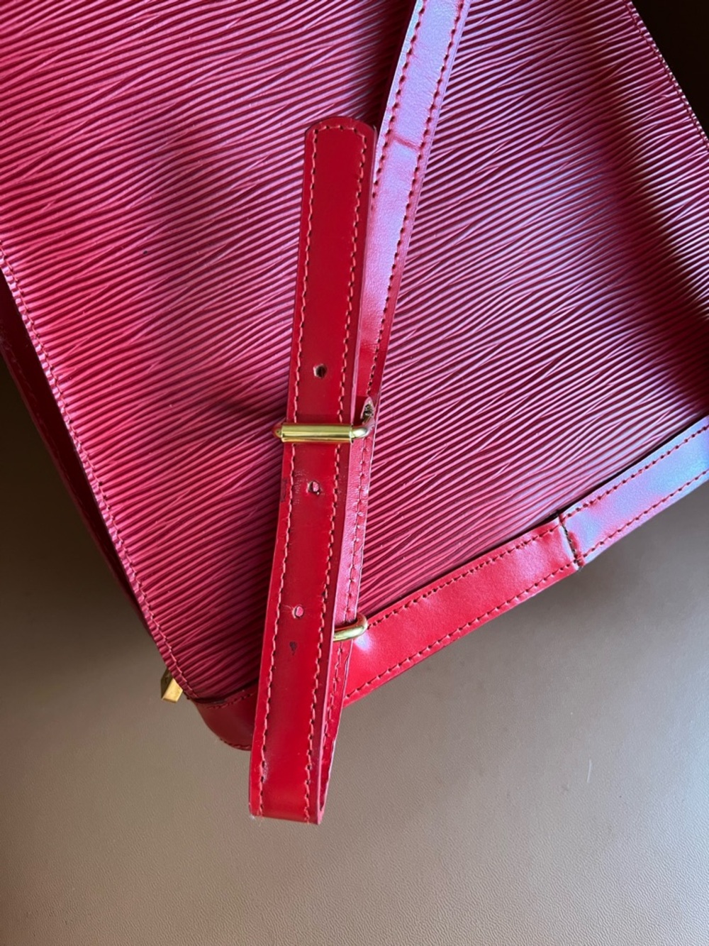 Louis Vuitton Vintage Ref Leather & Red Suede Women's Red Back pack Gold accents - Picture 6 of 10